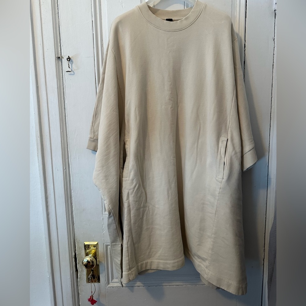 Kowtow Cream Cape